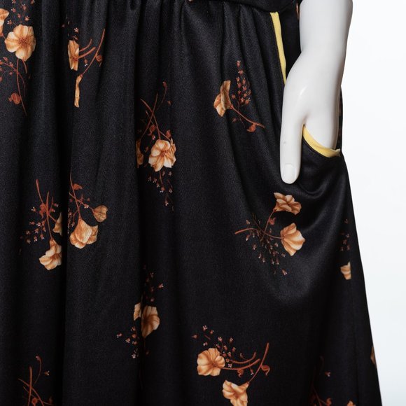 Vintage Cheongsam Dress - Picture 6 of 8